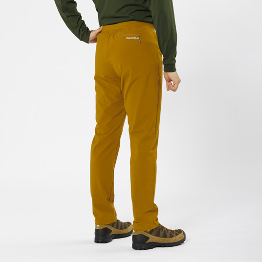モデル身長175cm／Mサイズ着用